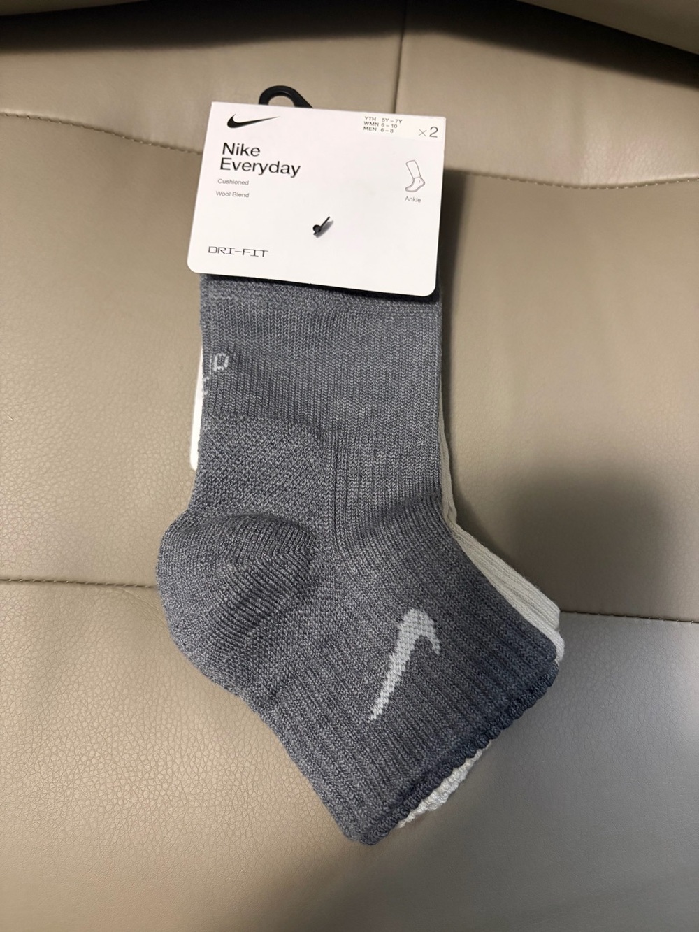 BNWT UNISEX NIKE EVERYDAY WOOL CUSHIONED ANKLE SOCKS 2 PACK US SIZE MEDIUM (M)